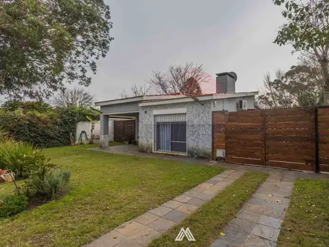 Venta de casa 3 dormitorios con piscina Las Toscas