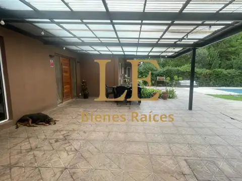 Casa en Venta con 5 cocheras