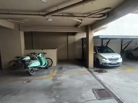 Bahía Blanca 2100 Montecastro Cochera U$21.000