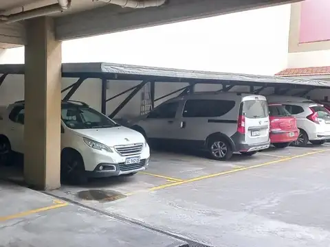 Bahía Blanca 2100 Montecastro Cochera U$21.000