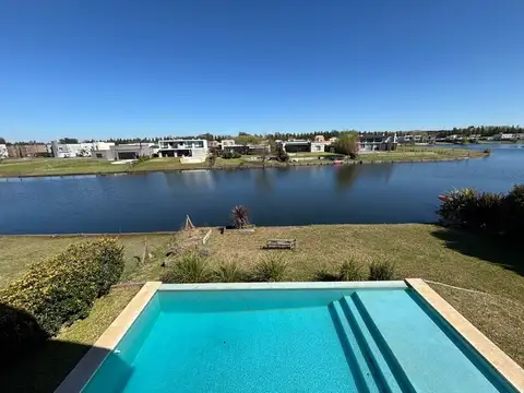 Bernardo de Irigoyen 1000