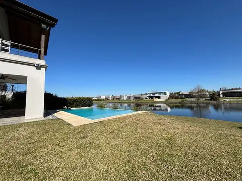 VENTA CASA BARRIO SAN MATIAS PILETA LAGUNA 4 AMB