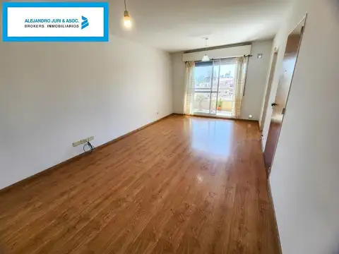 Departamento en Alquiler en Abasto, $ 690.000