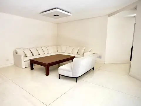 Departamento 8 ambientes con 4 baños