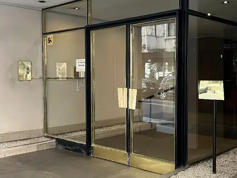 Azcuénaga 1100, Piso P.B.