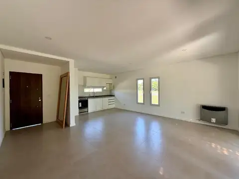 Casa en venta en Barrio semicerrado - ID 5774
