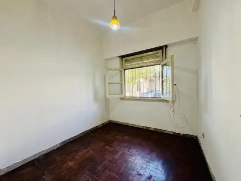 Depto Tipo Casa en Venta 50 años
