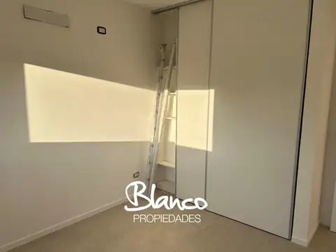 Departamento en Alquiler en La Lonja, USD 600