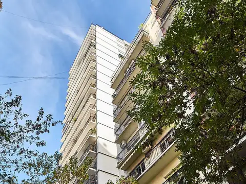 Arenales 970 12º "A"