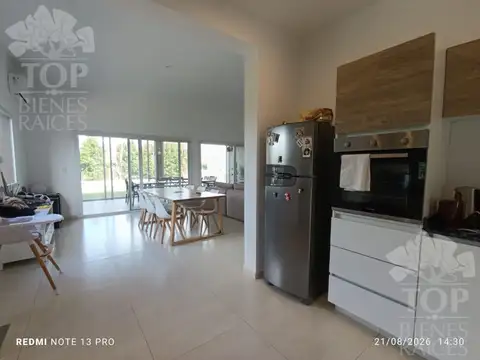 Casa en Alquiler en El Cantón - Barrio Golf, USD 1.500