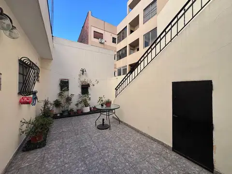 Avenida Directorio 1200