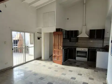 Olaya 2600, Piso 1