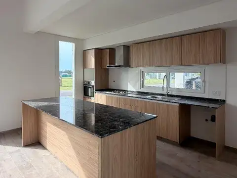 Casa en Venta en San Simon, USD 220.000