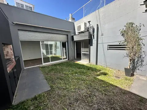 PH 3 AMBIENTES, JARDIN Y PARRILLA