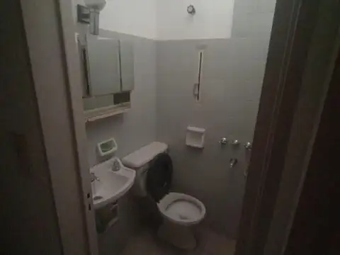 CASA EN VENTA 4 Hab. Bº POETA LUGONES