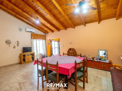 Casa en Venta con 1 cochera