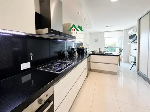 Departamento en Venta con 2 cocheras