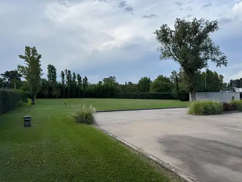 Colectora Oeste Ramal Escobar 900