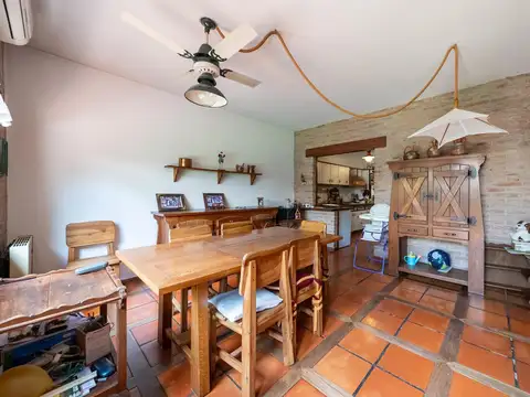 Casa en Venta con 1 cochera