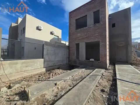 Depto Tipo Casa en Venta de 5 ambientes