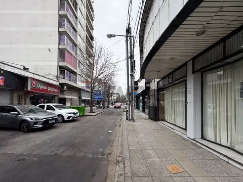 Local en Venta 103 años