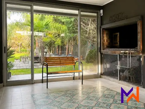 Casa 5 ambientes con 3 baños