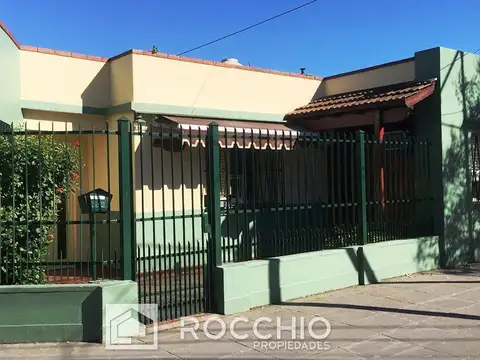 Casa 4 ambientes. | 25 DE MAYO 7572