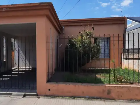 Venta | Casa | 2 Dormitorios | Cochera | Capitán Bermúdez | Barrio Centro