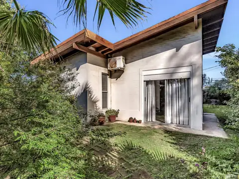 Se vende casa  Bal. Buenos Aires a cuadras del mar