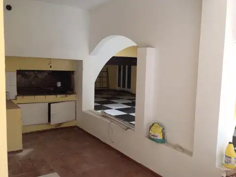 IMPONENTE PH TIPO CASA. APTO VARIOS RUBOS. TIGRE LINIERS 456.