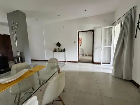 Casa en Venta en Alberdi, USD 185.000