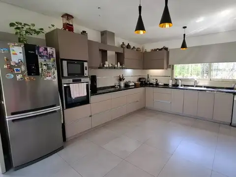 Excelente casa en venta barrio cerrado, Maipú