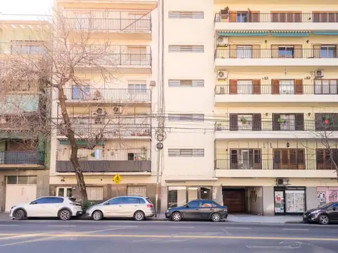 Departamento dos ambientes con patio 