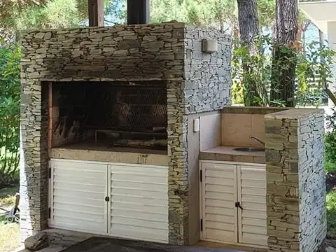 Casa en Alquiler Temporal con 2 cocheras