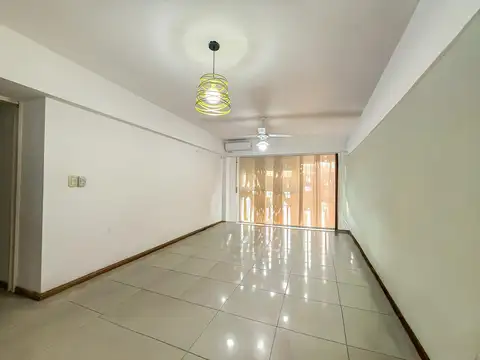 Alquiler departamento de 2 dormitorios con cochera barrio Echesortu, Rosario