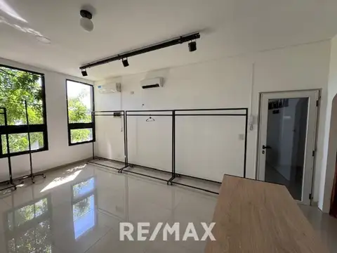 ALQUILER OFICINA 40 MTS2 PILAR VILLA MORRA