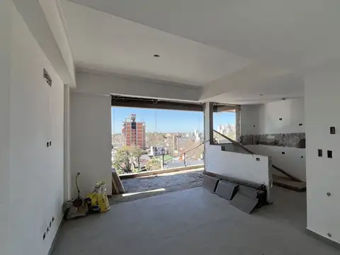 San Martin 100, Piso 5