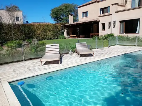 Casa en alquiler temporario c/ cochera en Boulogne Sur Mer