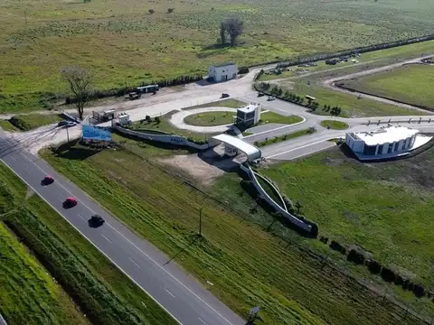 LOTE EN BARRIO PRIVADO DEVELOPER AQUA 658 M2