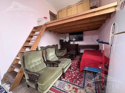 Depto Tipo Casa en Venta 70 años