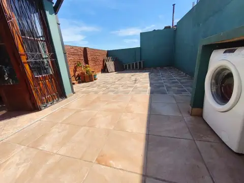 Depto Tipo Casa en Venta al Este