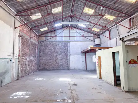 Depósito en Villa Dominico