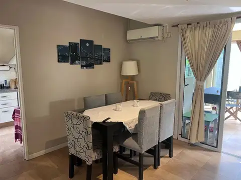 VENTA CASA 4 AMBIENTES EN CALIFORNIA VILLAGE