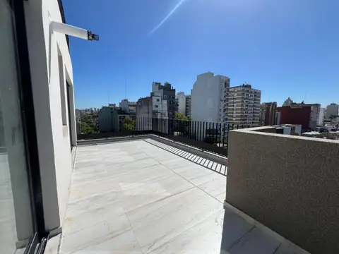 Agrelo 3500, Piso 8