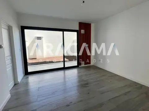 Departamento en Venta con 1 cochera