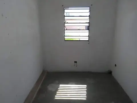Depto Tipo Casa 5 ambientes con 1 baño
