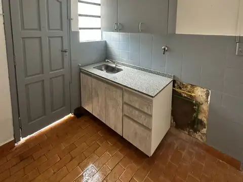 Casa - Alquiler - Argentina, La Matanza - E DEL CAMPO  5794