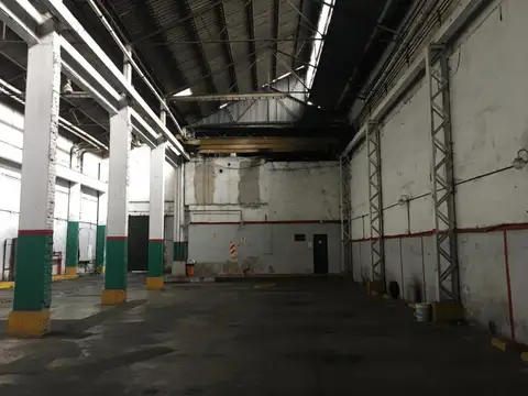 Depósito importante de Galpones - Oficinas- Doble salida Caballito