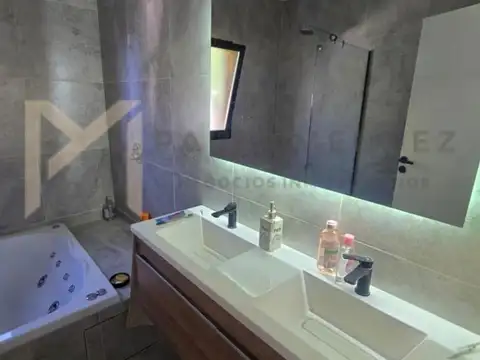Casa Chalet  en Venta en Loma Verde, Escobar, G.B.A. Zona Norte