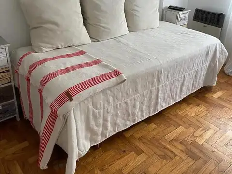Saenz 300, Piso 4